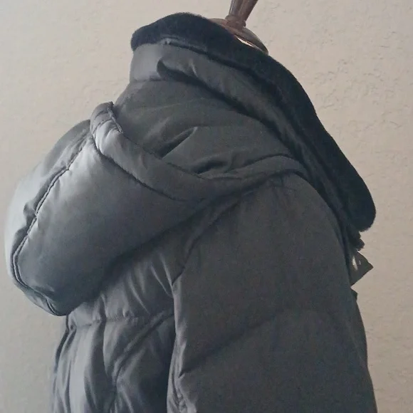 Michael Kors Black Puffer Coat - Picture 5 of 12